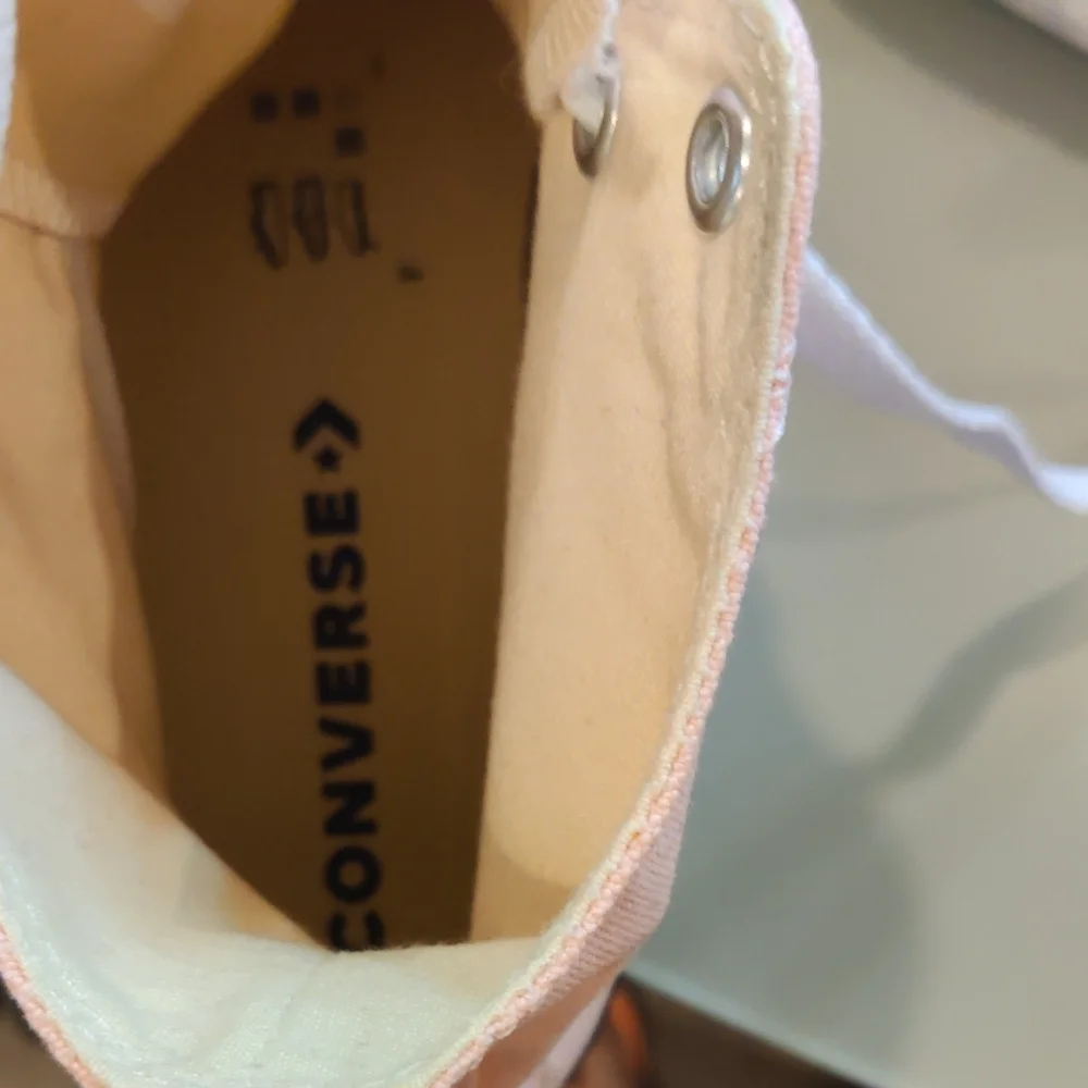 Converse Pink Athletic Shoes Classic Canvas Design - Picture 3 of 6